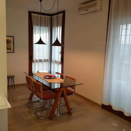 Sweet Apartment *